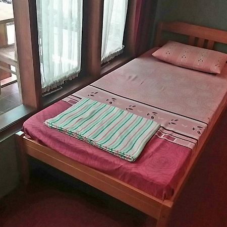 Homestay Triniti Lembang Esterno foto