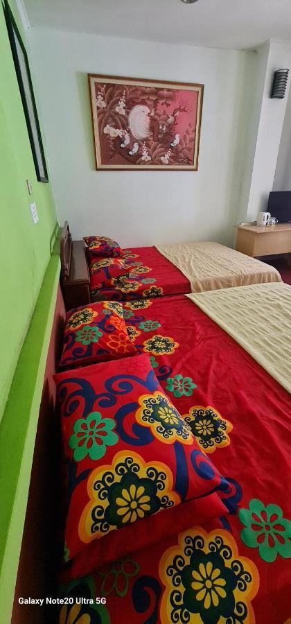 Homestay Triniti Lembang Esterno foto