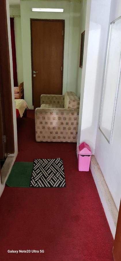 Homestay Triniti Lembang Esterno foto