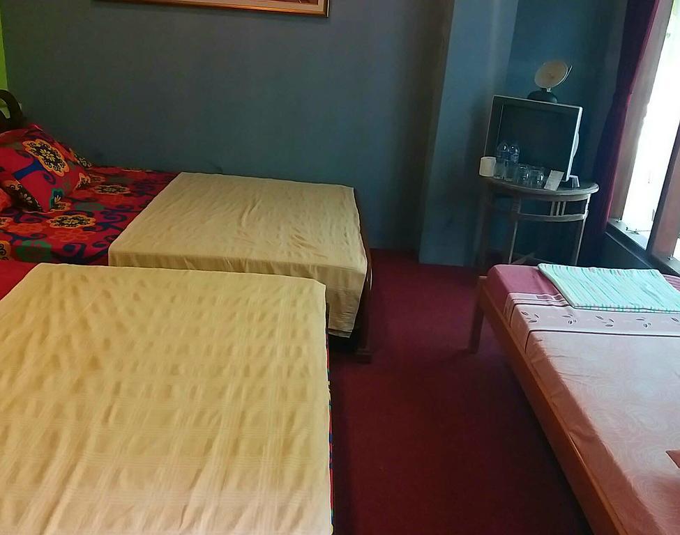 Homestay Triniti Lembang Esterno foto