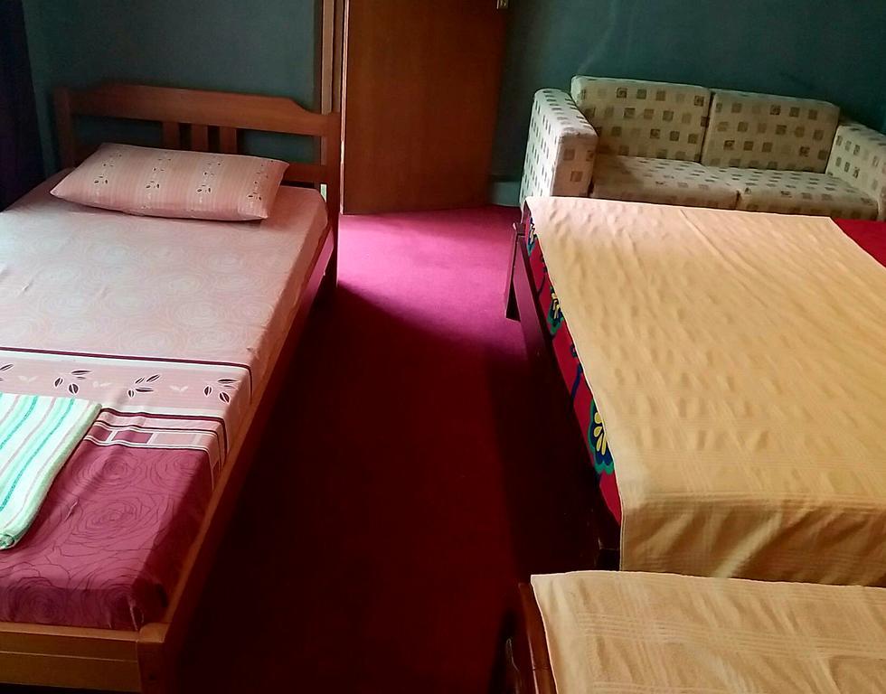 Homestay Triniti Lembang Esterno foto