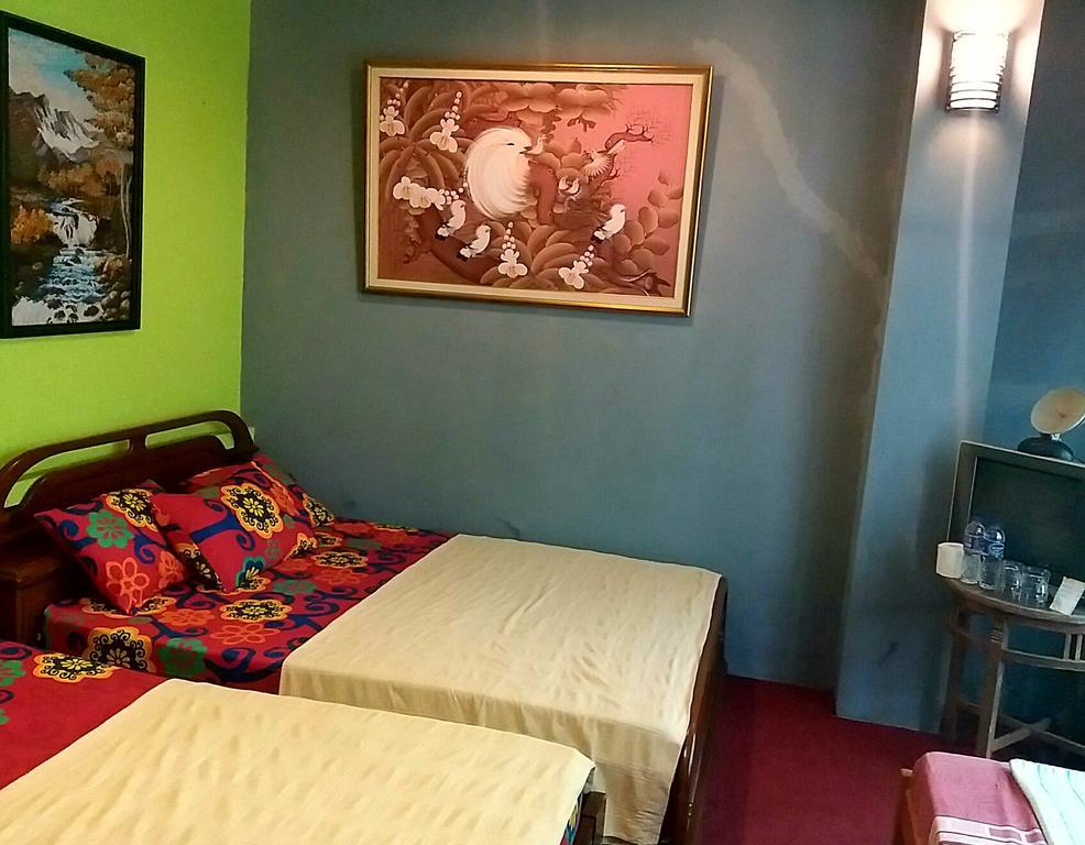 Homestay Triniti Lembang Esterno foto