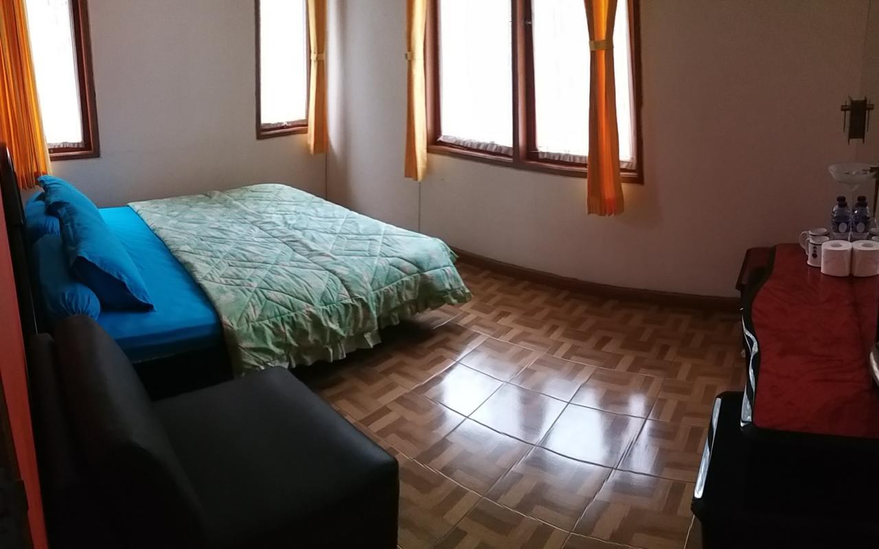 Homestay Triniti Lembang Esterno foto