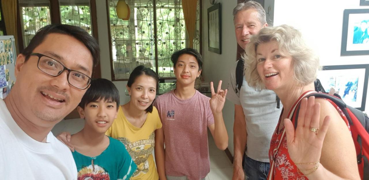 Homestay Triniti Lembang Esterno foto